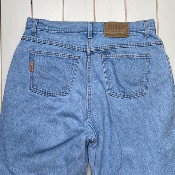 Vintage Mom Light Wash Jeans - Picture 4 of 9